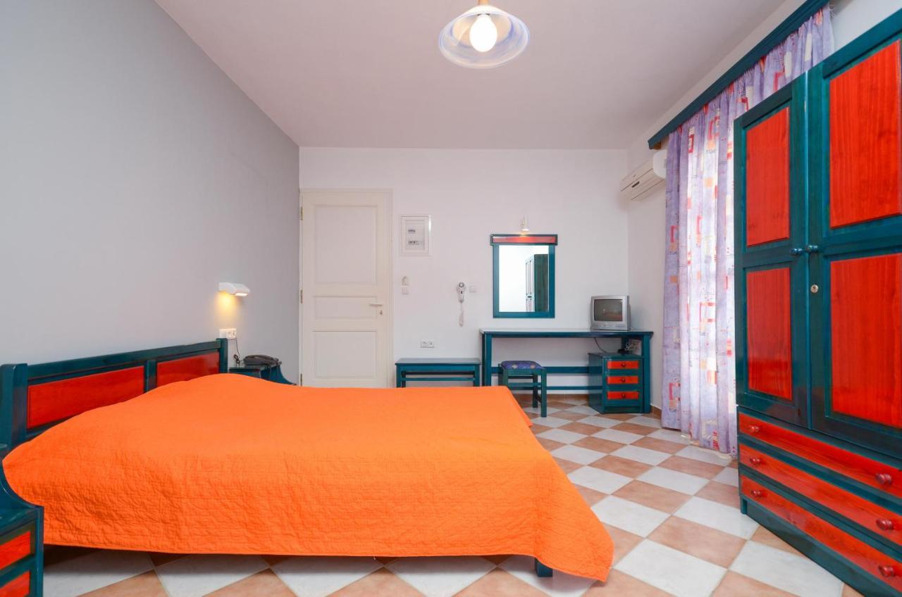 Hotel Fanis Agia Anna  Екстер'єр фото