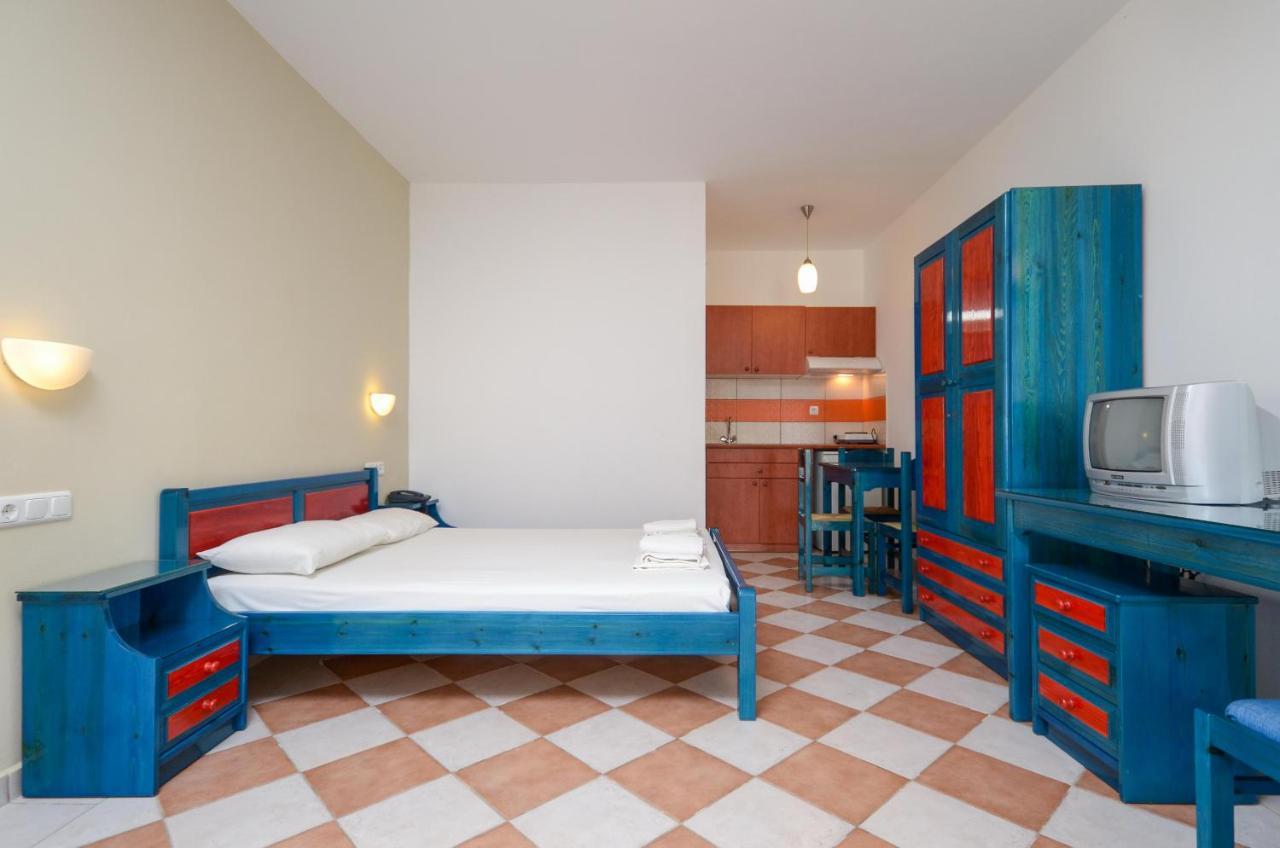 Hotel Fanis Agia Anna  Екстер'єр фото